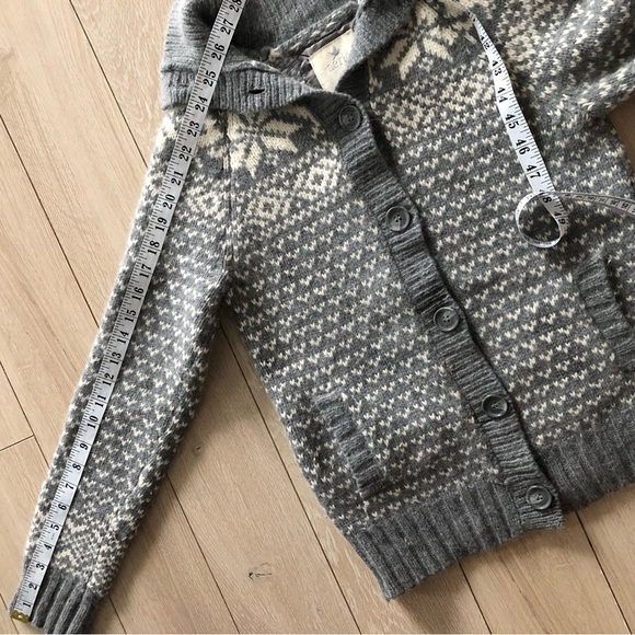 Aerie Y2K Lambswool Rabbit Hair Blend Snowflake Colorwork Cardigan in Grey S - Picture 12 of 12